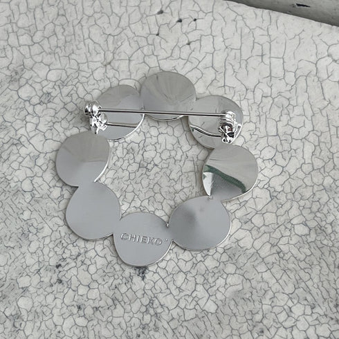 duo brooch